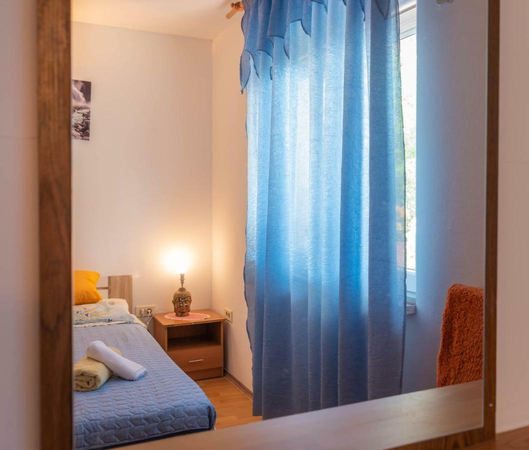Nostress Apartment Pula Exteriör bild