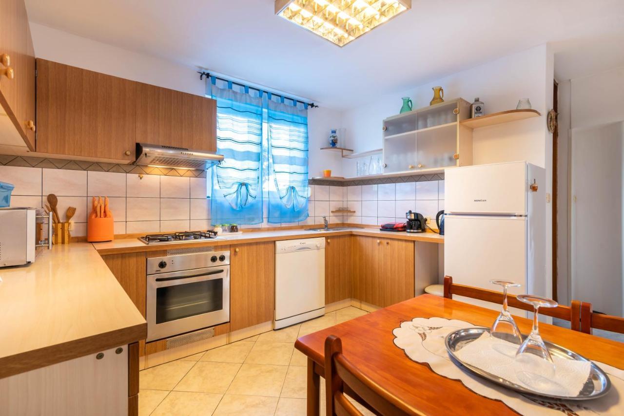 Nostress Apartment Pula Exteriör bild